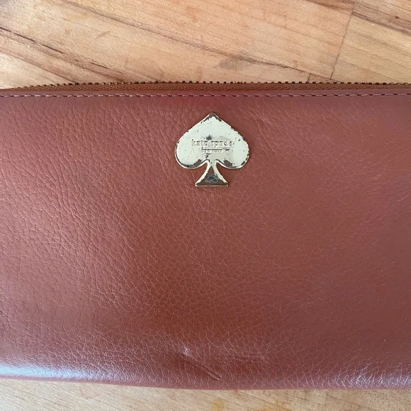 Kate Spade Leroy Street Saddle Brown Wallet $198 - Picture 2 of 5